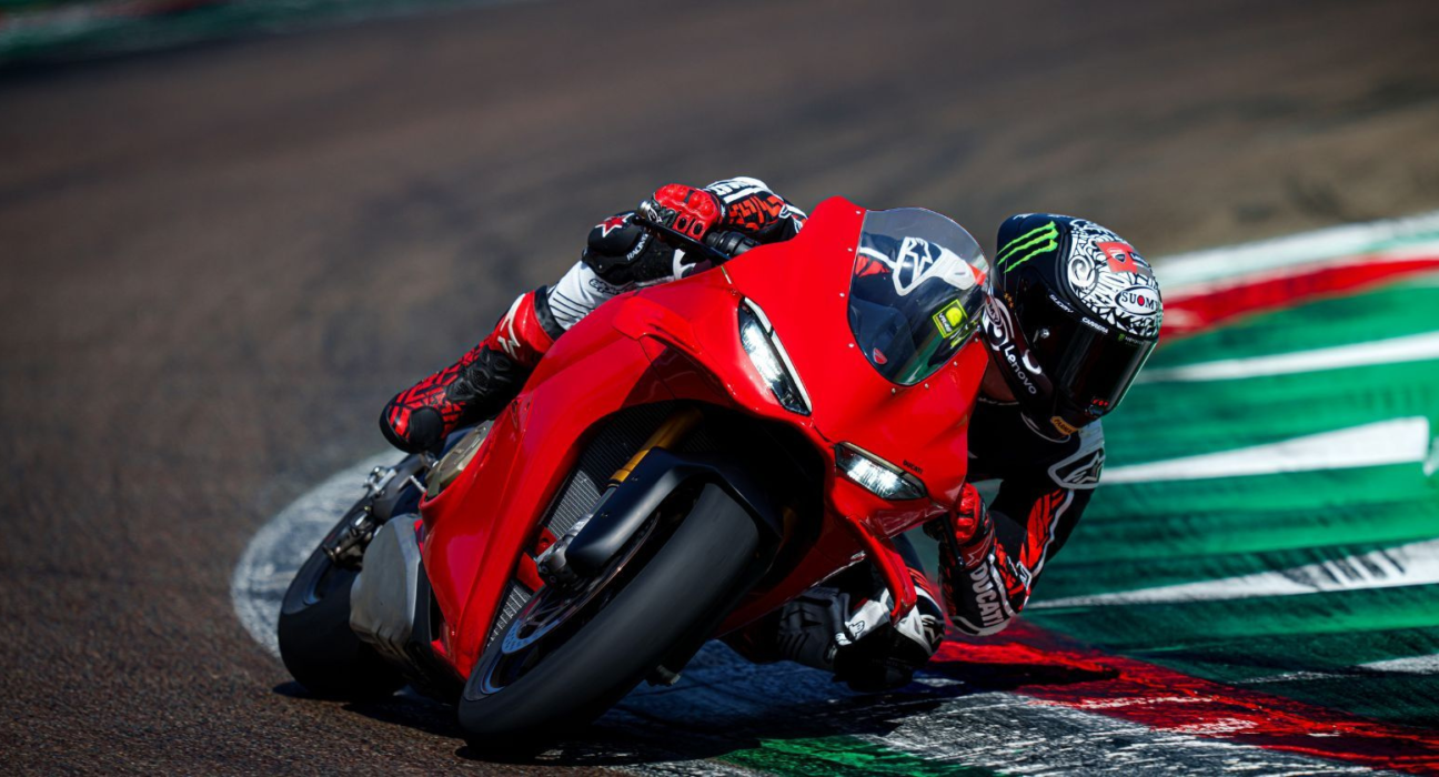 2025 Ducati Panigale V4 Front View with New Fairing