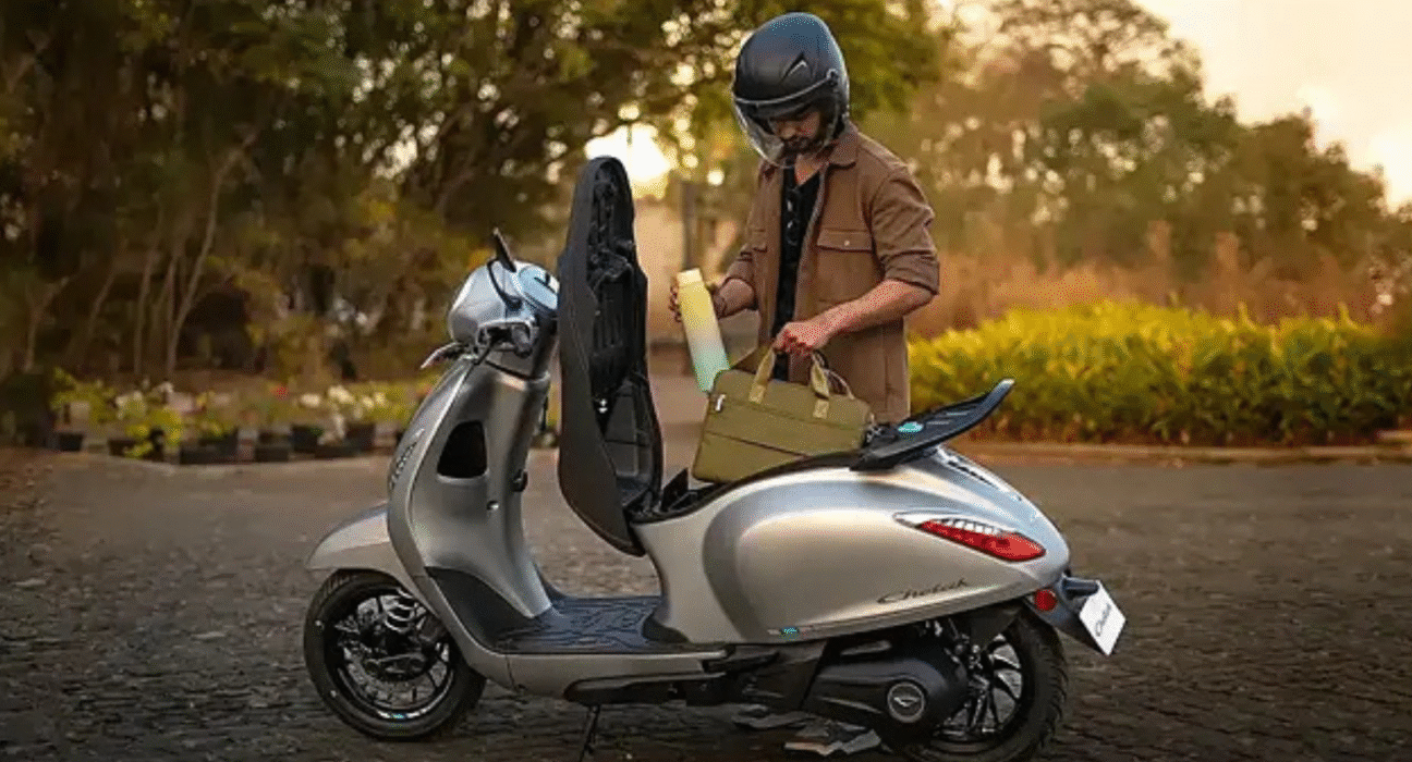 Spacious under-seat boot space of Bajaj Chetak 3503 with room for charger and essentials