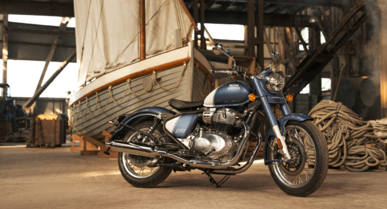 Royal Enfield Classic 650 Hotrod variant – bold design with a classic teardrop fuel tank and chrome accents