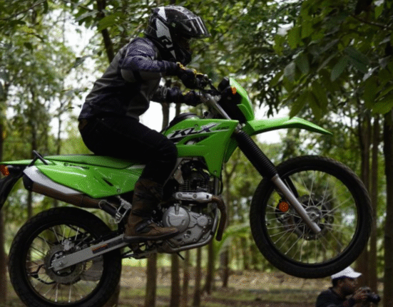Kawasaki Sherpa S 2026 model with low seat height and telescopic forks for beginner-friendly trail use