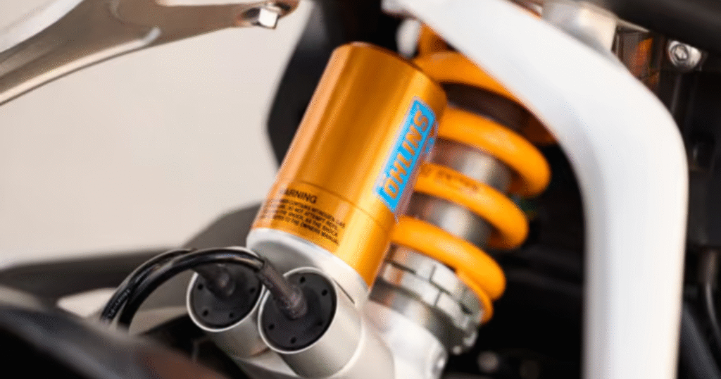 2025 Triumph Speed Triple 1200 RS new Öhlins EC 3.0 electronically adjustable unit
