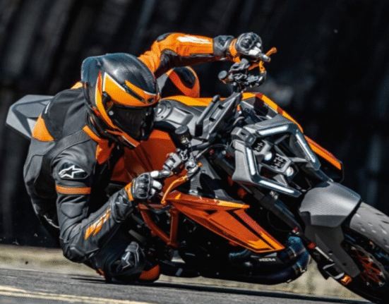 ktm duke 160 is leaning by rider