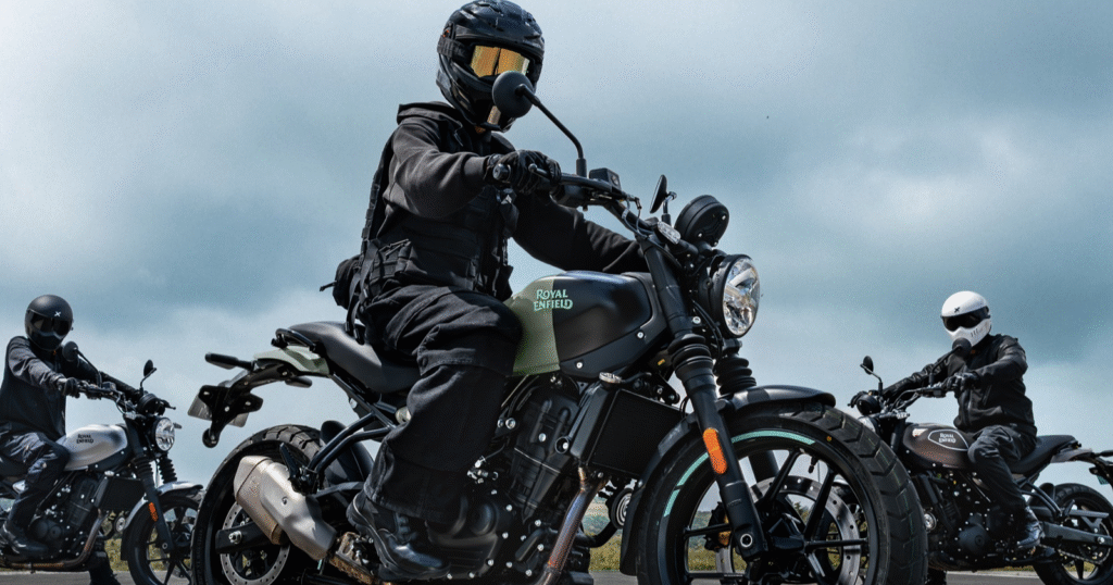 Royal Enfield Guerrilla 450 Shadow Ash engine close-up