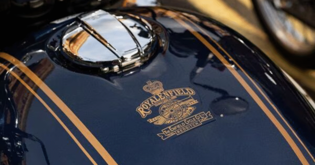 Royal Enfield Bullet 650 fuel tank with classic winged badge and hand-painted detailing.
